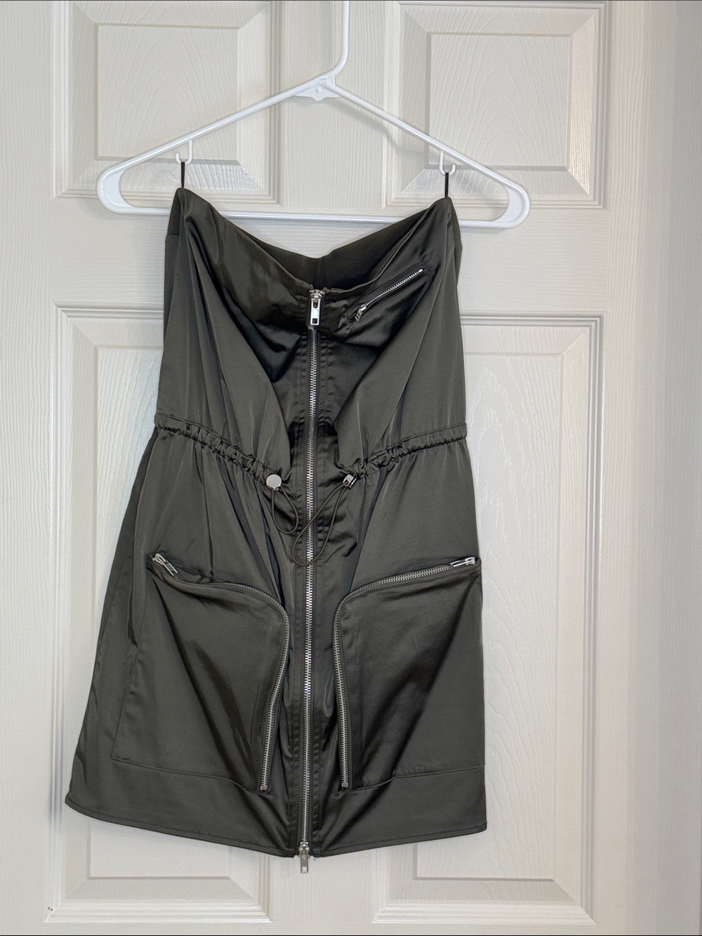 NWT Zara dark green Strapless Mini cargo Dress with Zipper Details